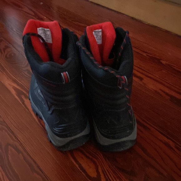 Columbia snow boots - Picture 2 of 2